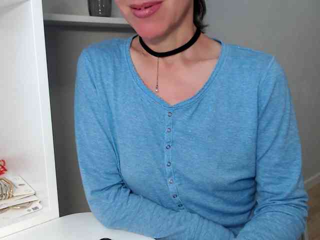 LadyL09 webcam