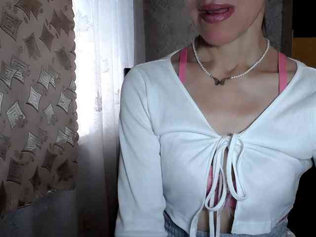 LadyL09 webcam