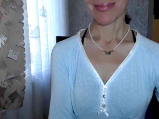 LadyL09 webcam