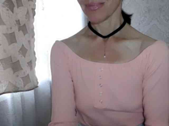 LadyL09 webcam
