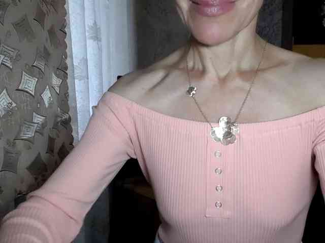 LadyL09 webcam