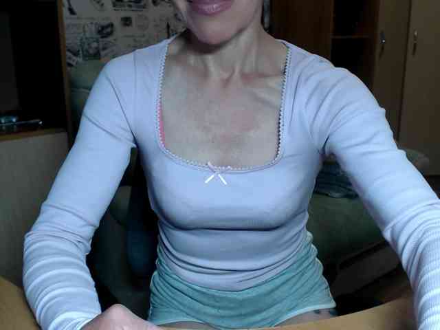 LadyL09 webcam