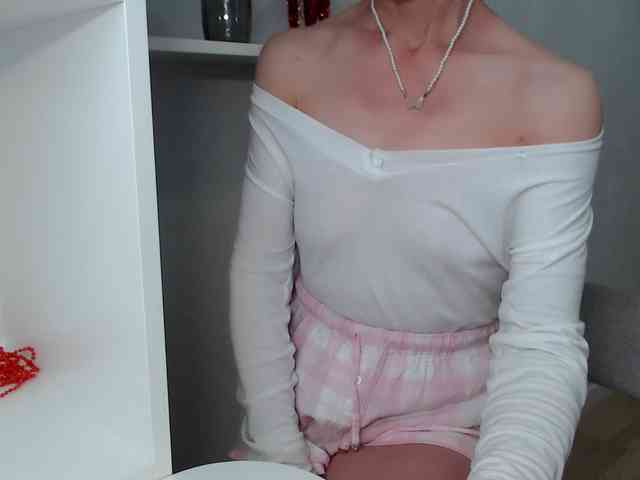 LadyL09 webcam