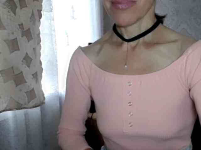 LadyL09 webcam