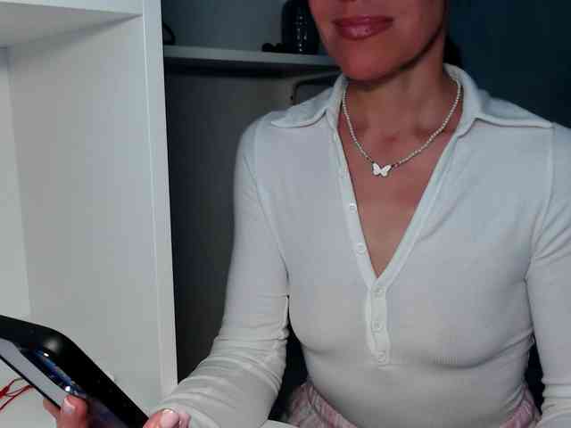 LadyL09 webcam