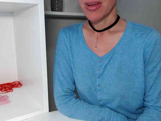 LadyL09 webcam