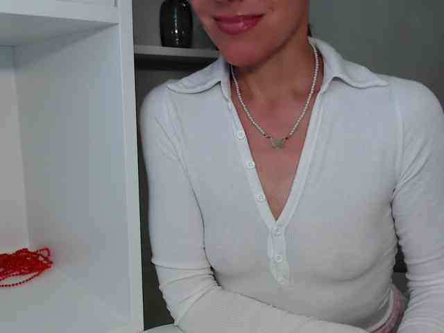 LadyL09 webcam