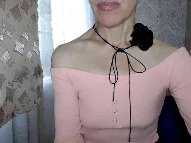 LadyL09 webcam