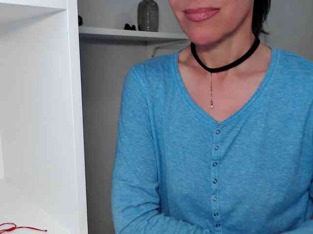 LadyL09 webcam