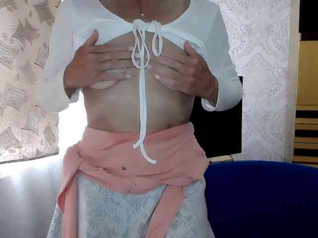 LadyL09 webcam