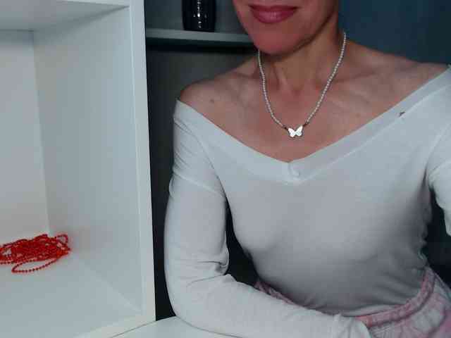 LadyL09 webcam