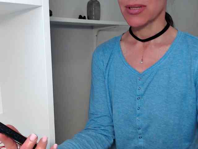 LadyL09 webcam