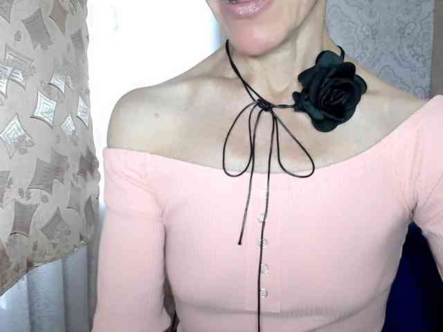 LadyL09 webcam