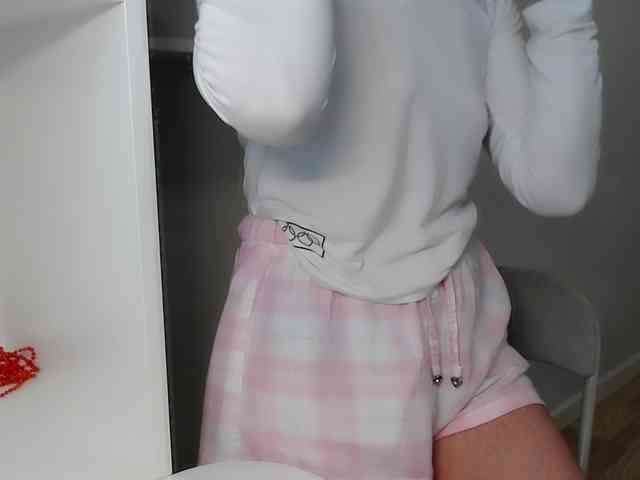 LadyL09 webcam