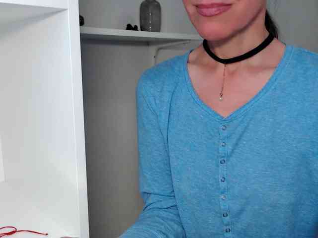 LadyL09 webcam
