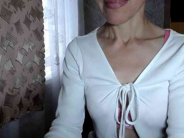 LadyL09 webcam