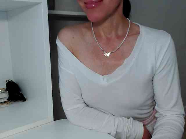 LadyL09 webcam