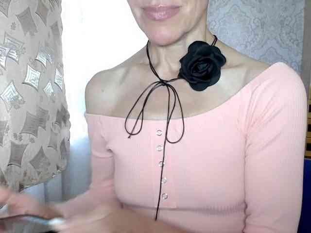 LadyL09 webcam