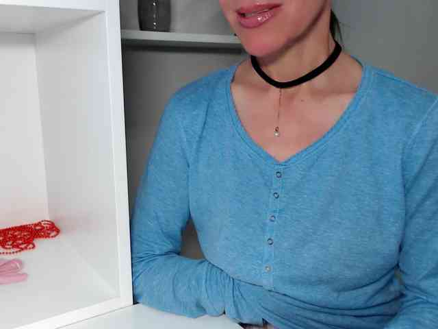 LadyL09 webcam