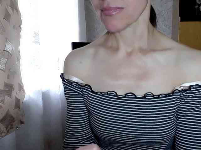 LadyL09 webcam