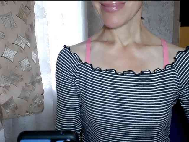 LadyL09 webcam