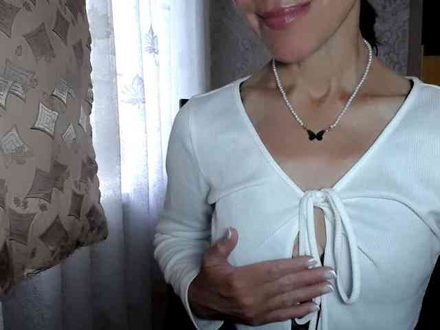 LadyL09 webcam