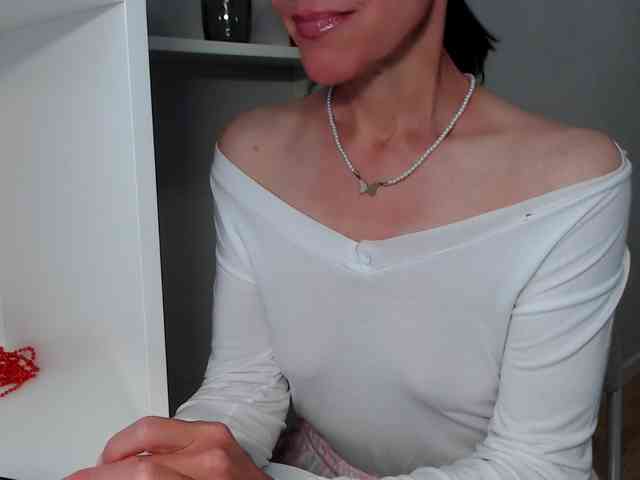 LadyL09 webcam