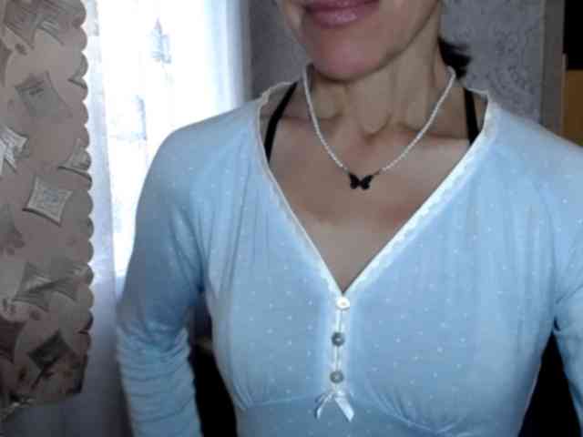 LadyL09 webcam