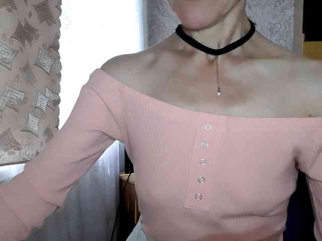LadyL09 webcam