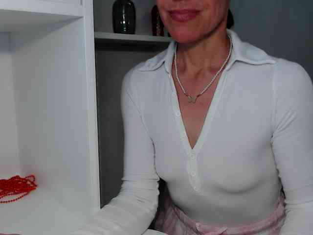LadyL09 webcam