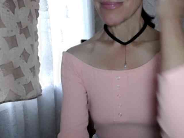 LadyL09 webcam