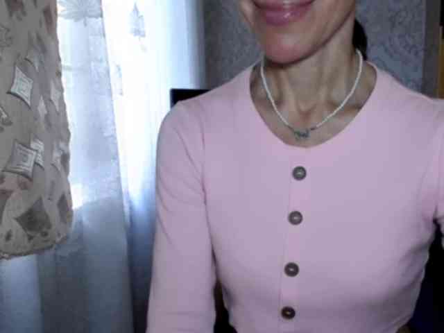 LadyL09 webcam