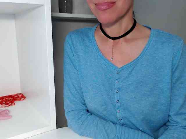LadyL09 webcam