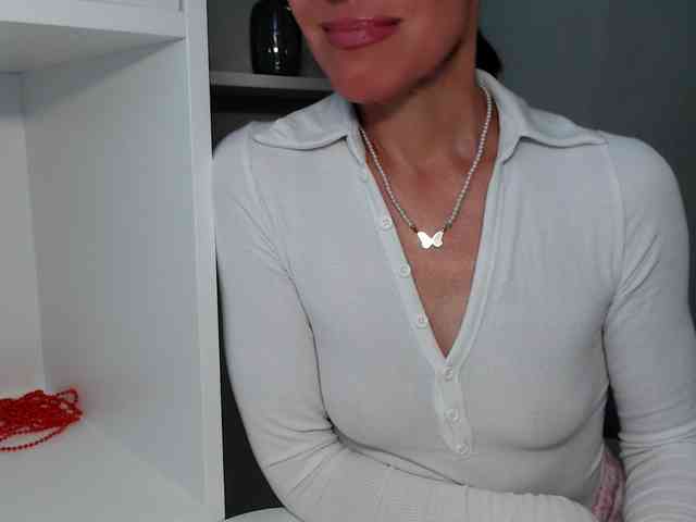 LadyL09 webcam