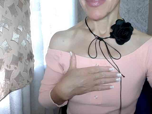 LadyL09 webcam