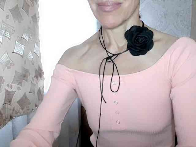 LadyL09 webcam