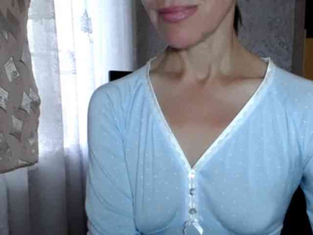 LadyL09 webcam