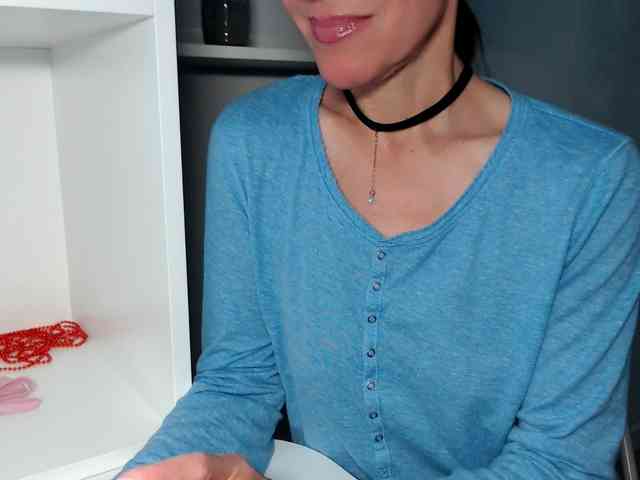 LadyL09 webcam
