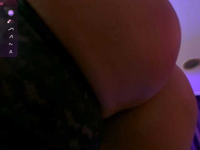 EmpressDesire live cam on BongaCams
