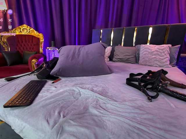 EmpressDesire live cam on BongaCams