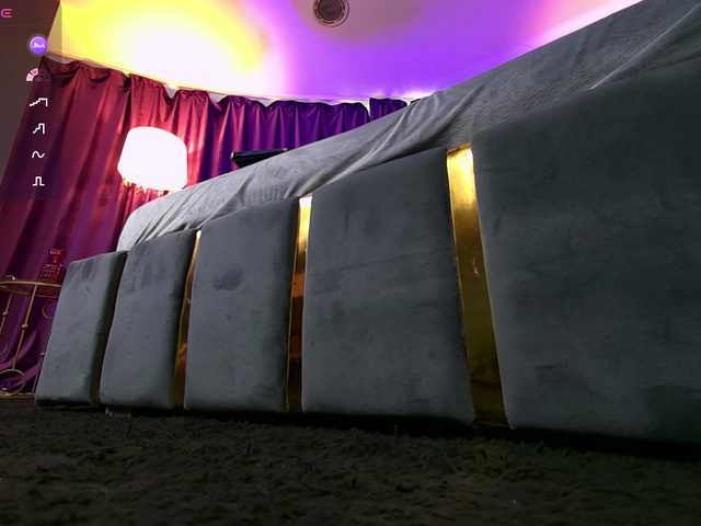 EmpressDesire live cam on BongaCams