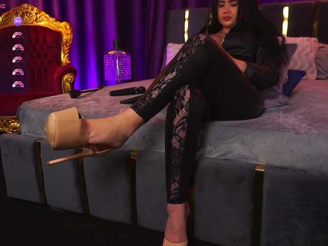 EmpressDesire live cam