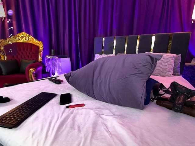 EmpressDesire live cam preview