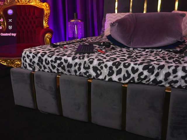 EmpressDesire's BongaCams show and profile