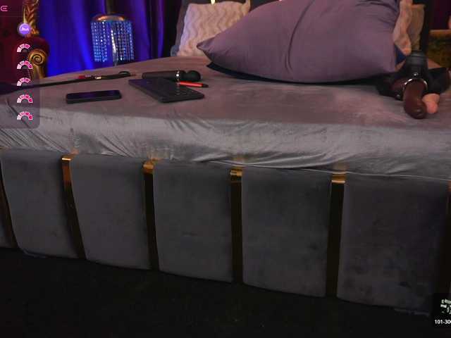 EmpressDesire live cam on BongaCams