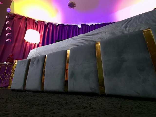 EmpressDesire live cam on BongaCams