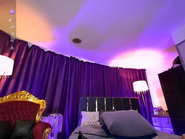 EmpressDesire live cam on BongaCams