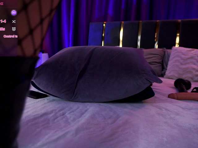 EmpressDesire live cam
