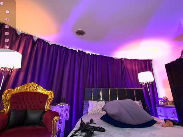 EmpressDesire live cam on BongaCams