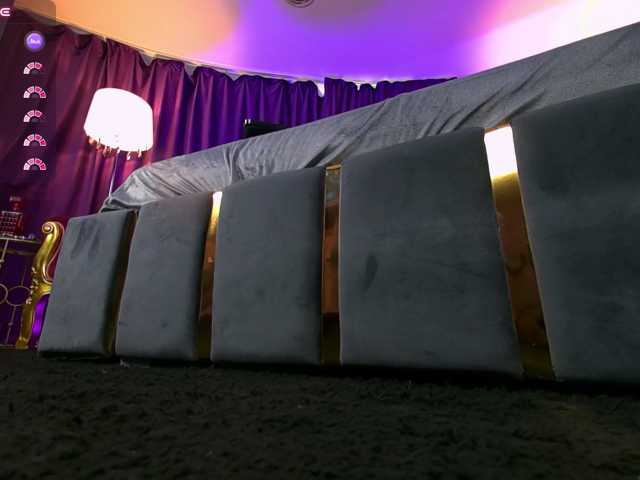 EmpressDesire live cam on BongaCams